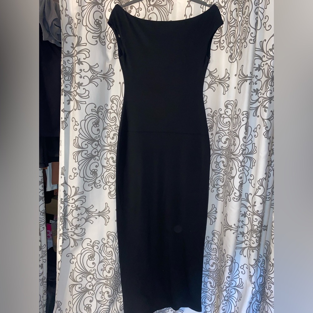 Express Black Body Contour off the shoulder maxi dress - Picture 3 of 4